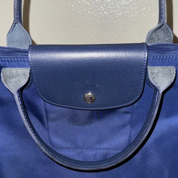 Longchamp Elegant Navy Blue Women's Bag - Picture 2 of 16